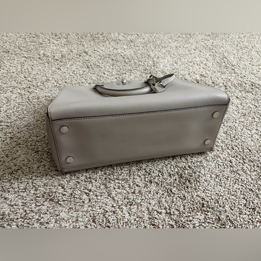 Michael Kors Elegant Gray Satchel - Picture 4 of 8
